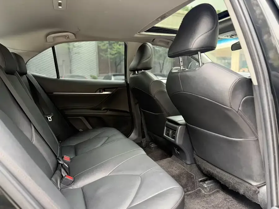 Toyota Camry Camry 2021 2.0G Deluxe Edition 2022 — миниатюра 4