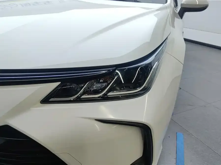 Toyota Corolla 2021 Corolla Hybrid 1.8L E-CVT Elite Edition 2022 — миниатюра 2
