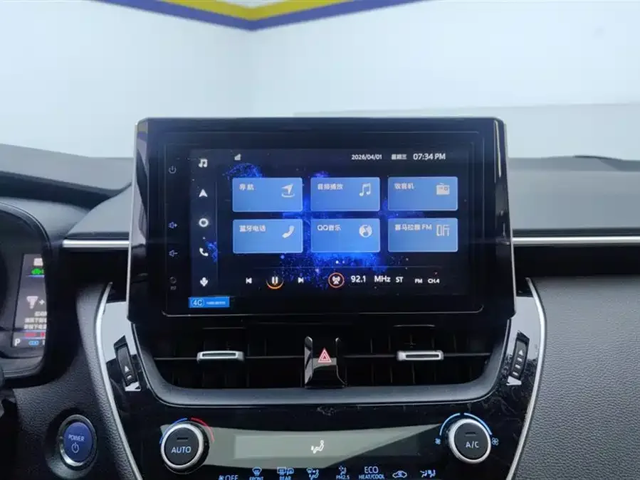 Toyota Corolla 2021 Corolla Hybrid 1.8L E-CVT Elite Edition 2022 — миниатюра 4