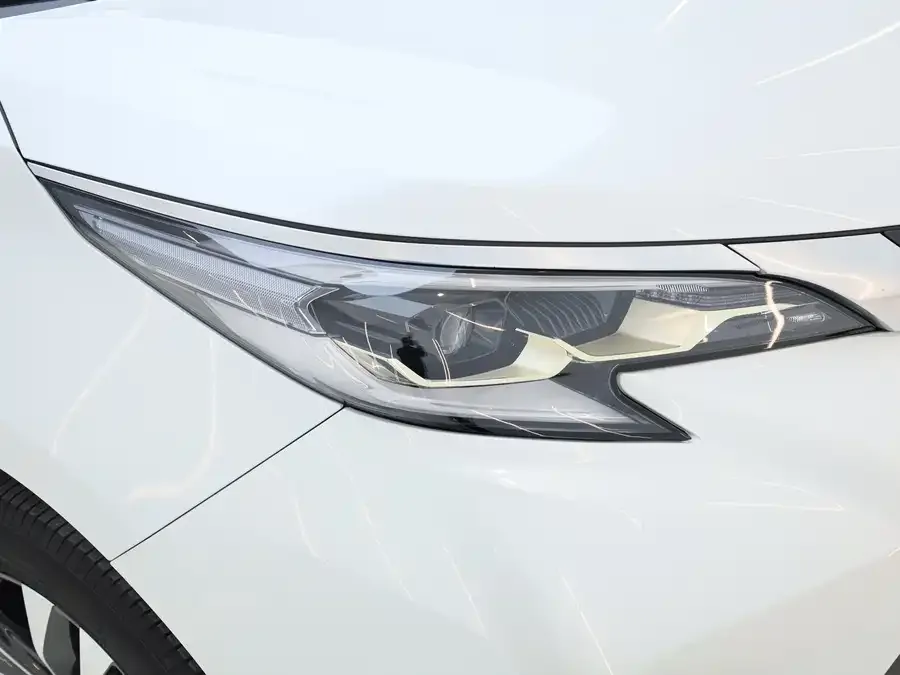 Toyota Granvia Grevia 2023 2.5L Hybrid Luxury Edition 2024 — миниатюра 5