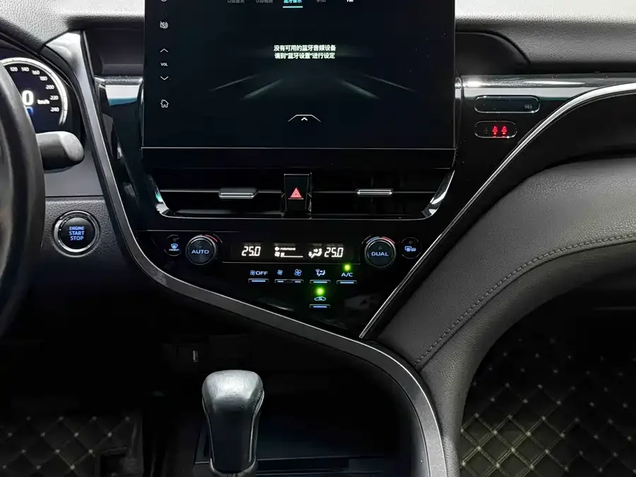 Toyota Camry Camry 2021 2.5G Deluxe Edition 2022 — миниатюра 3