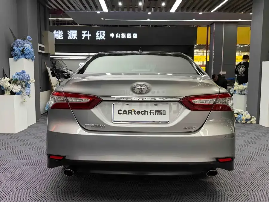 Toyota Camry Camry 2021 2.5G Deluxe Edition 2022 — миниатюра 4