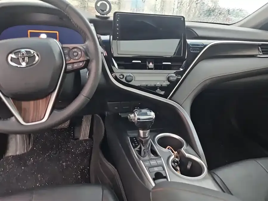 Toyota Camry Camry 2021 2.5G Deluxe Edition 2023 — миниатюра 4
