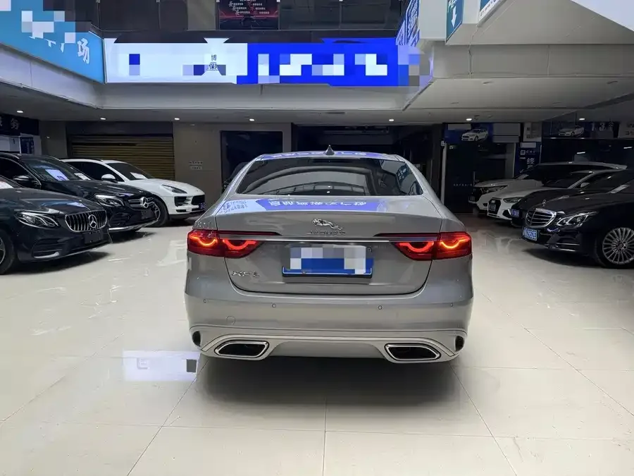 Jaguar XFL 2025 2.0T P250 Two-Wheel Drive Premium Luxury Edition 2026 — миниатюра 2