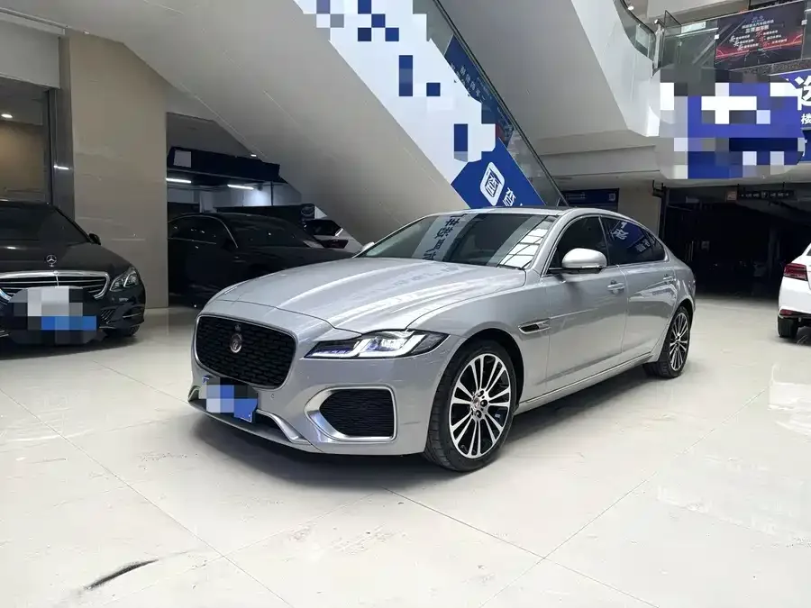 Jaguar XFL 2025 2.0T P250 Two-Wheel Drive Premium Luxury Edition 2026 — фото 1, купить с доставкой в Москву