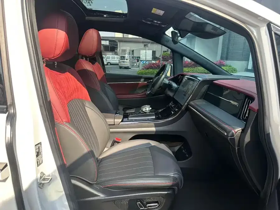 GAC Trumpchi M8 Trumpchi M8 2024 Grandmaster Series 400T Supreme Edition 2024 — миниатюра 3