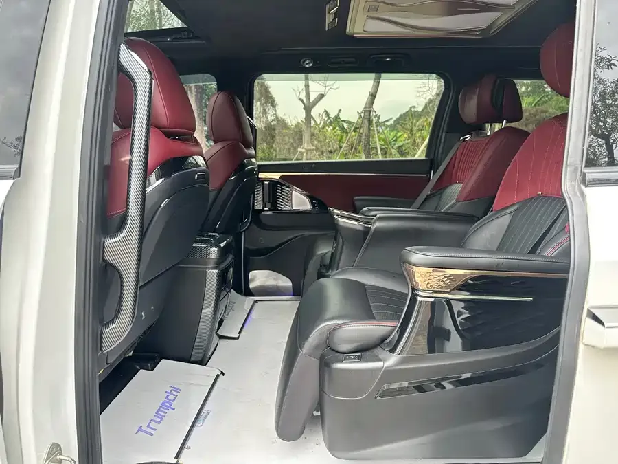 GAC Trumpchi M8 Trumpchi M8 2023 Grandmaster Series 400T Supreme Edition 2023 — миниатюра 2