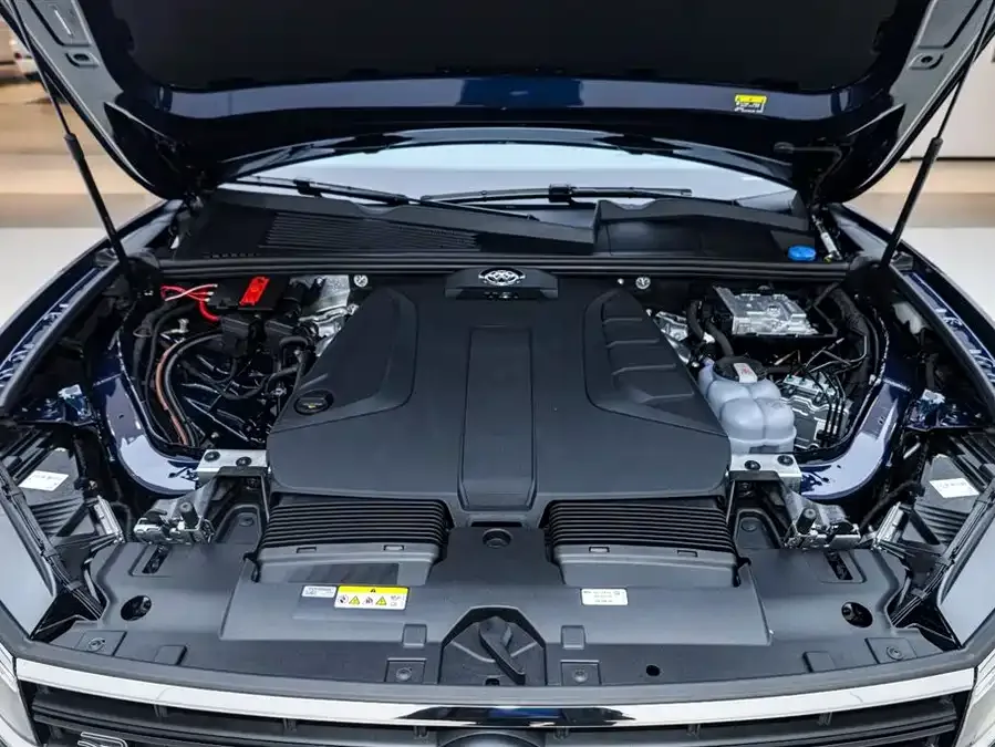Volkswagen Touareg Touareg 2025 2.0TSI Sharp Shadow Edition 2025 — миниатюра 4