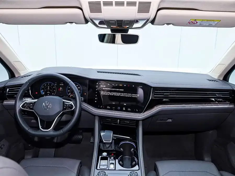 Volkswagen Touareg Touareg 2025 2.0TSI Sharp Shadow Edition 2025 — миниатюра 5