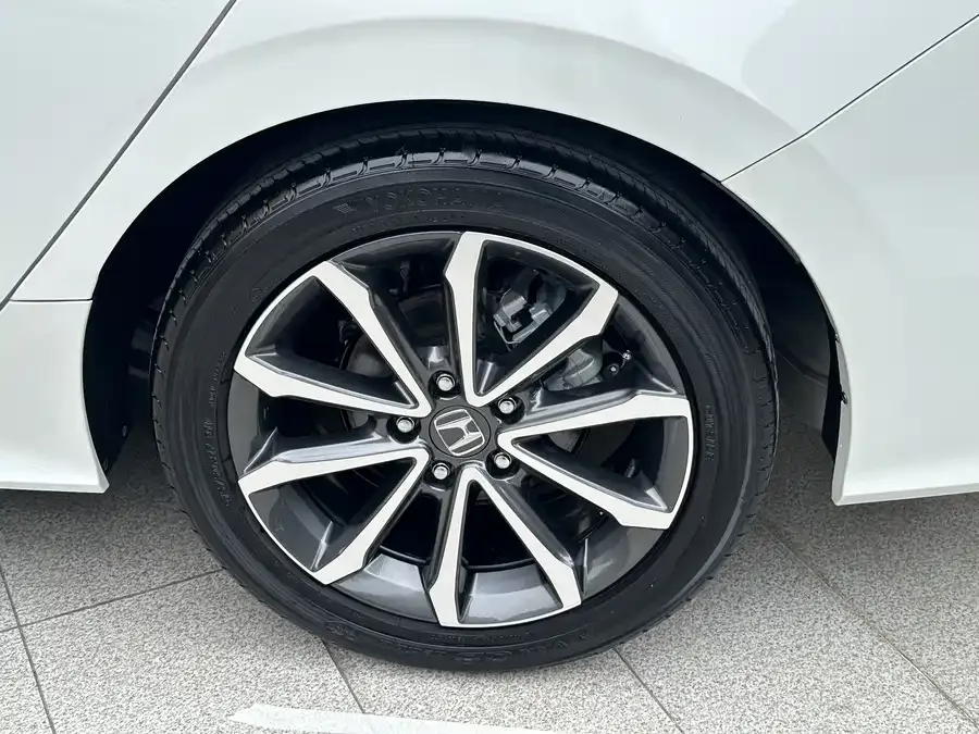 Honda Integra Stylish 2023 240TURBO CVT Deluxe Edition 2025 — миниатюра 5
