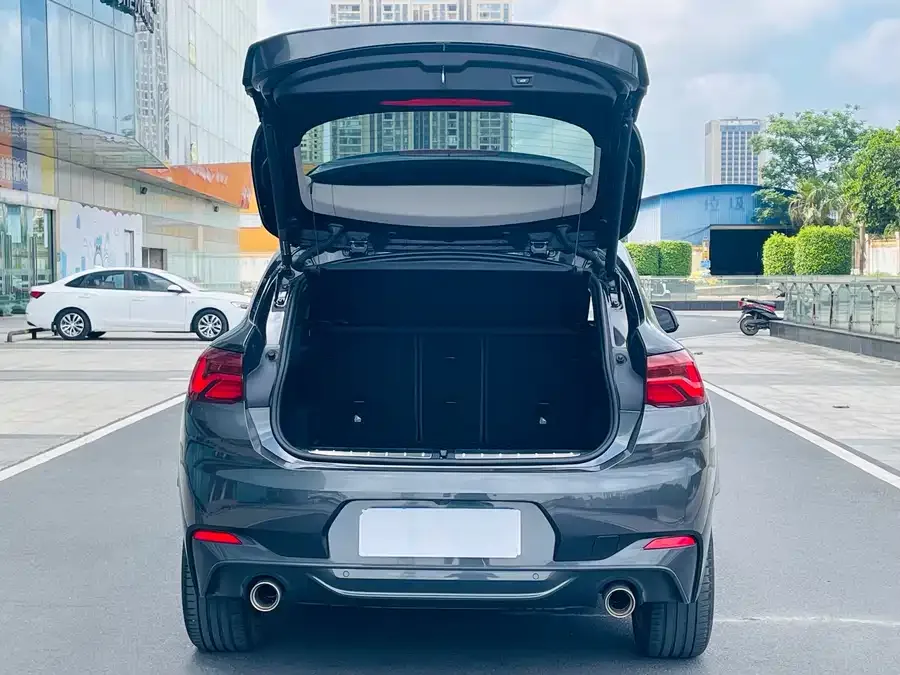 BMW X2 2022 sDrive25i M Sport Package 2022 — миниатюра 3