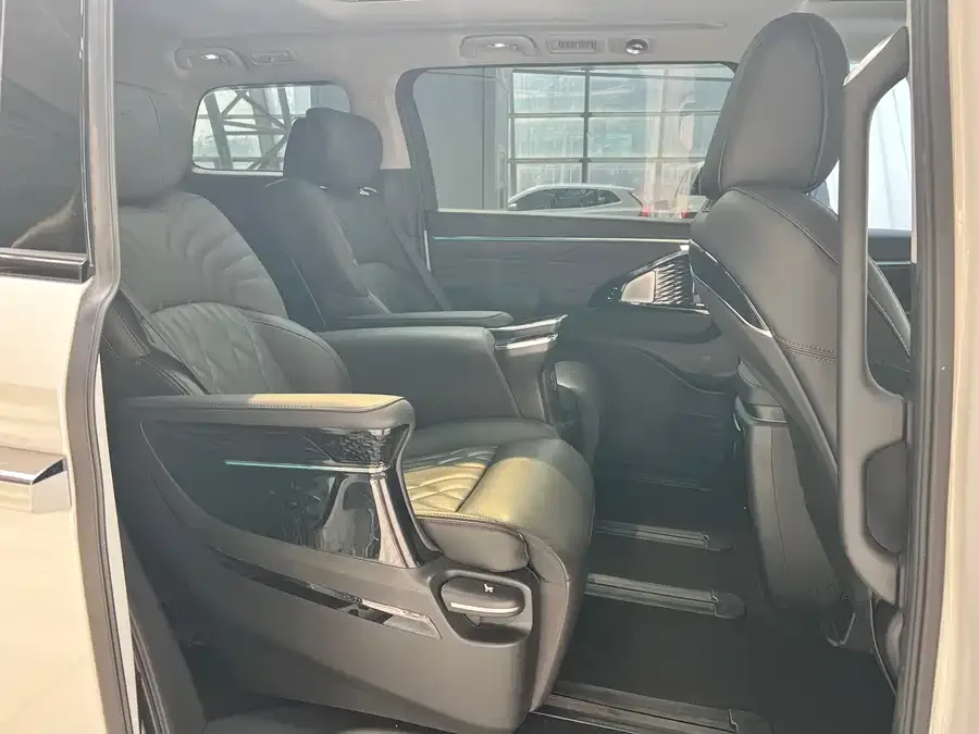 GAC Trumpchi M8 Trumpchi M8 2024 Master Series 400T Supreme Edition 2024 — миниатюра 4