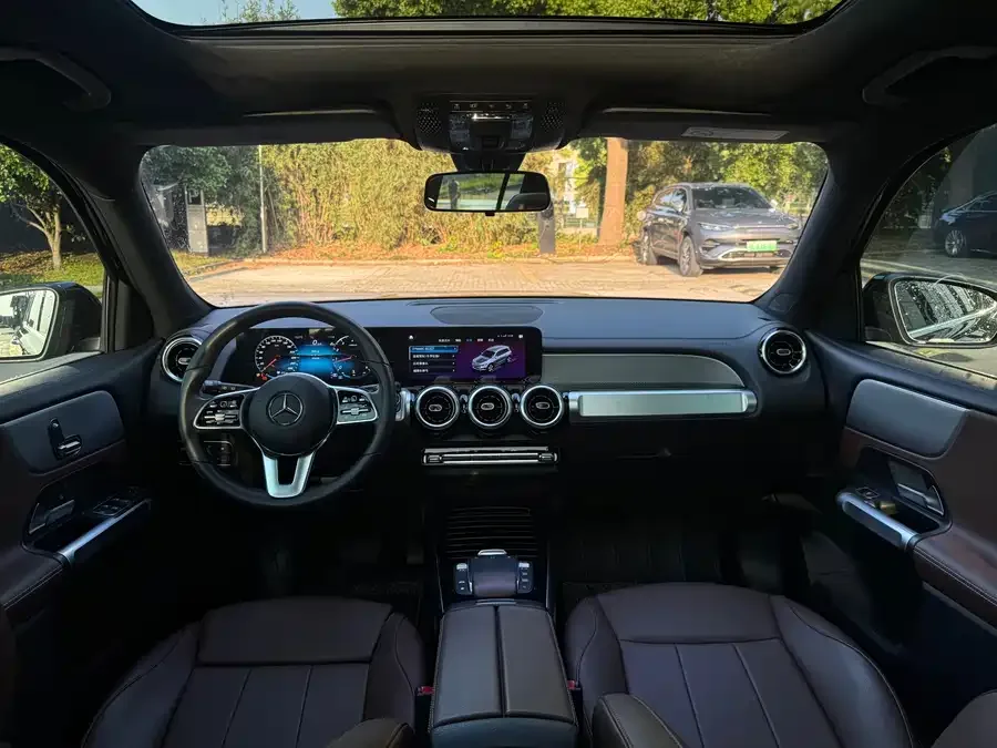 Mercedes-Benz GLB-Class Mercedes-Benz GLB 2023 GLB 200 Dynamic 2023 — миниатюра 4
