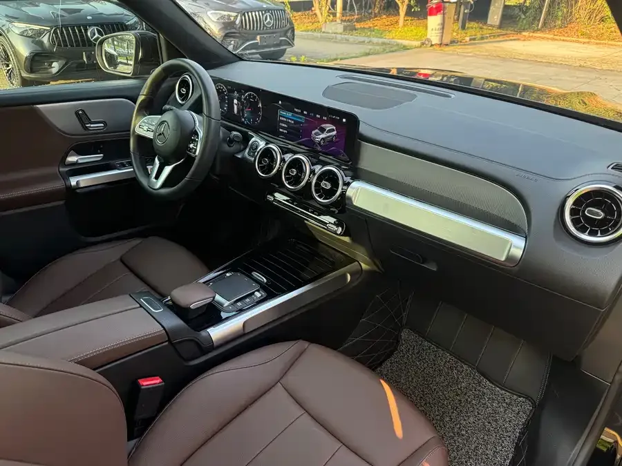 Mercedes-Benz GLB-Class Mercedes-Benz GLB 2023 GLB 200 Dynamic 2023 — миниатюра 5