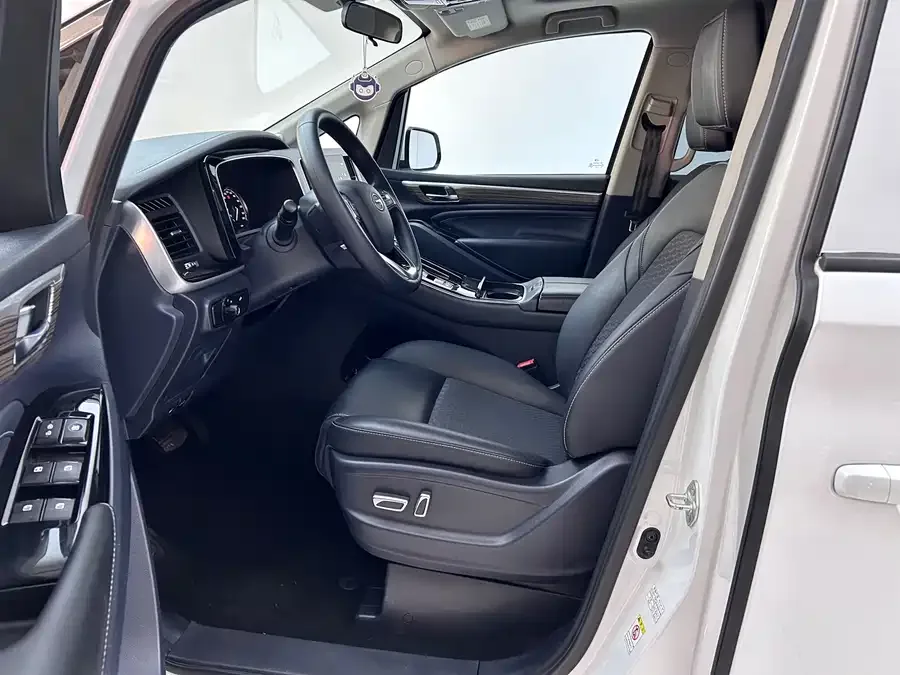GAC Trumpchi M8 Trumpchi M8 2023 Lingxiu Series 390T Deluxe Edition 2023 — миниатюра 2