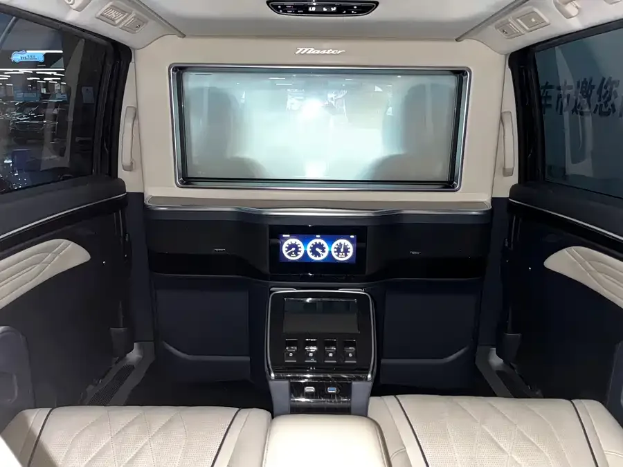 GAC Trumpchi M8 Trumpchi M8 2021 Master Series 390T Four-seat Royal Edition 2022 — миниатюра 4