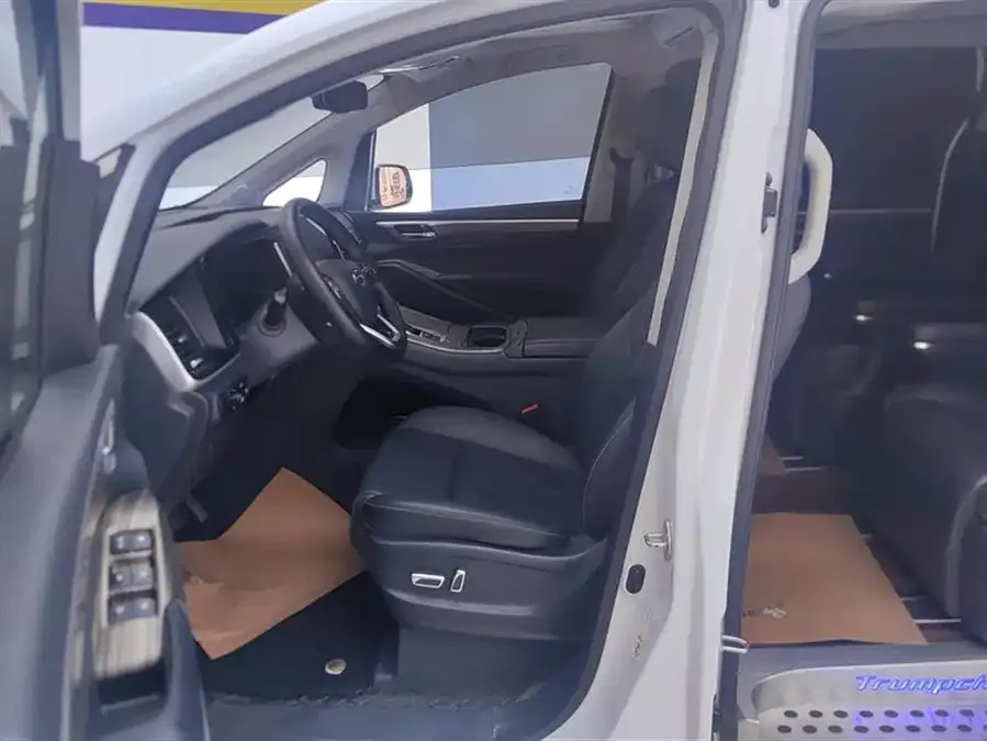 GAC Trumpchi M8 Trumpchi M8 2023 Lingxiu Series 390T Premium Edition 2022 — миниатюра 3