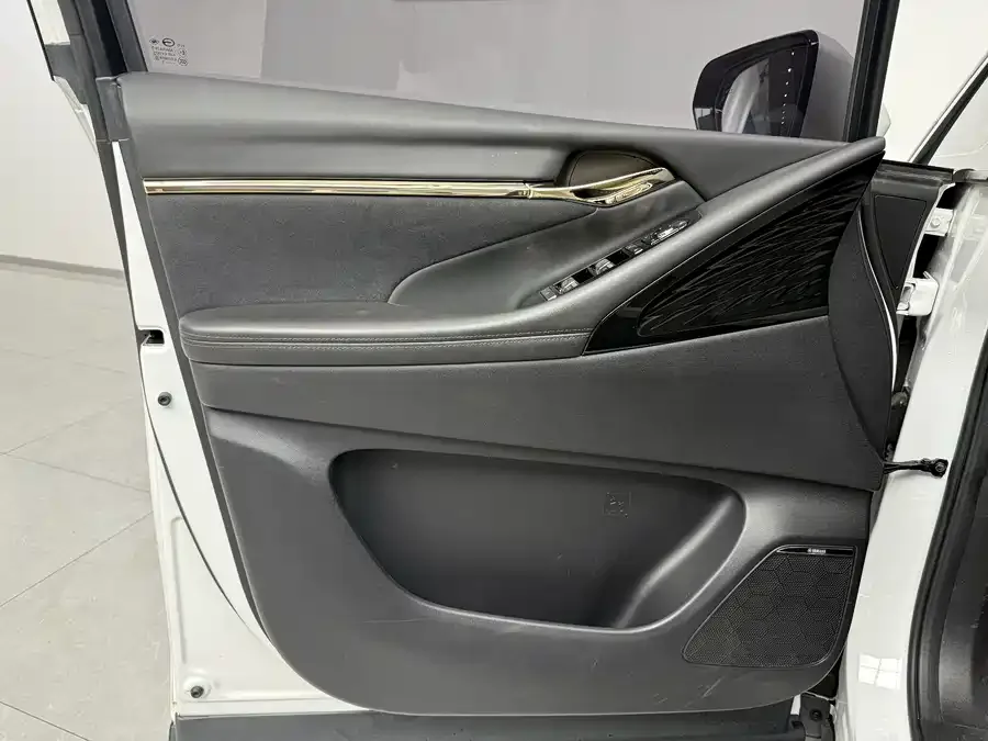 GAC Trumpchi M8 Trumpchi M8 2023 Grandmaster Series 400T Flagship Edition 2023 — миниатюра 2
