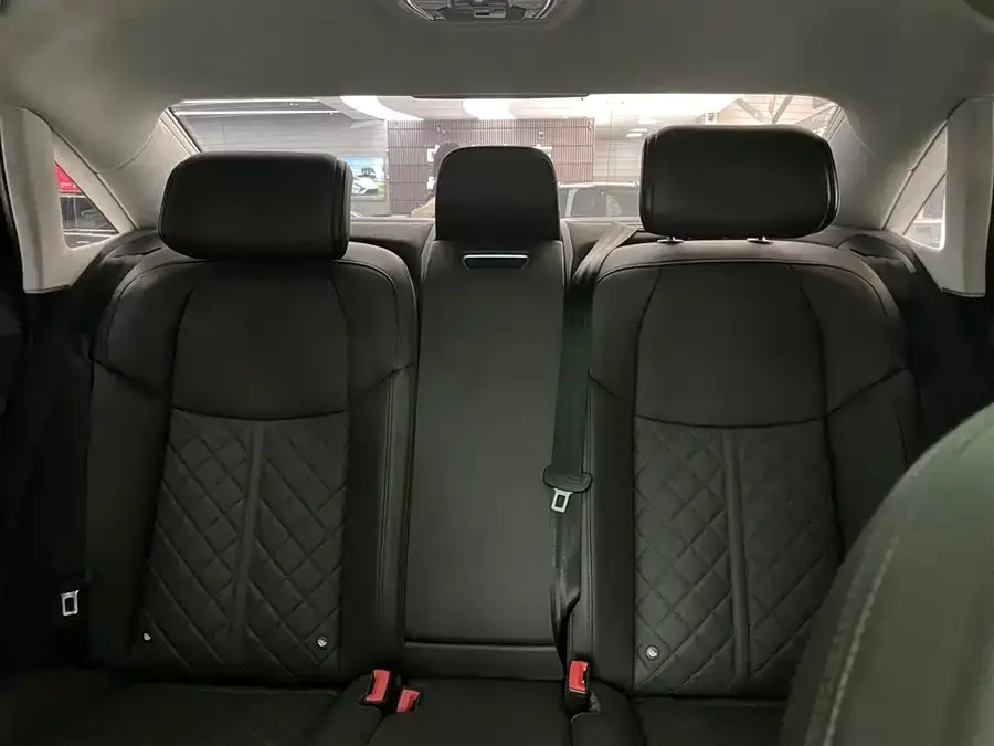 Audi A8 2022 A8L 55 TFSI quattro luxury collector's edition 2022 — миниатюра 4