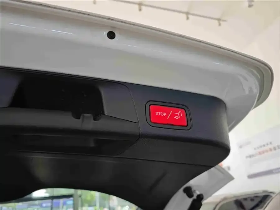 Mercedes-Benz GLB-Class Mercedes-Benz GLB 2023 GLB 220 Dynamic 2023 — миниатюра 3