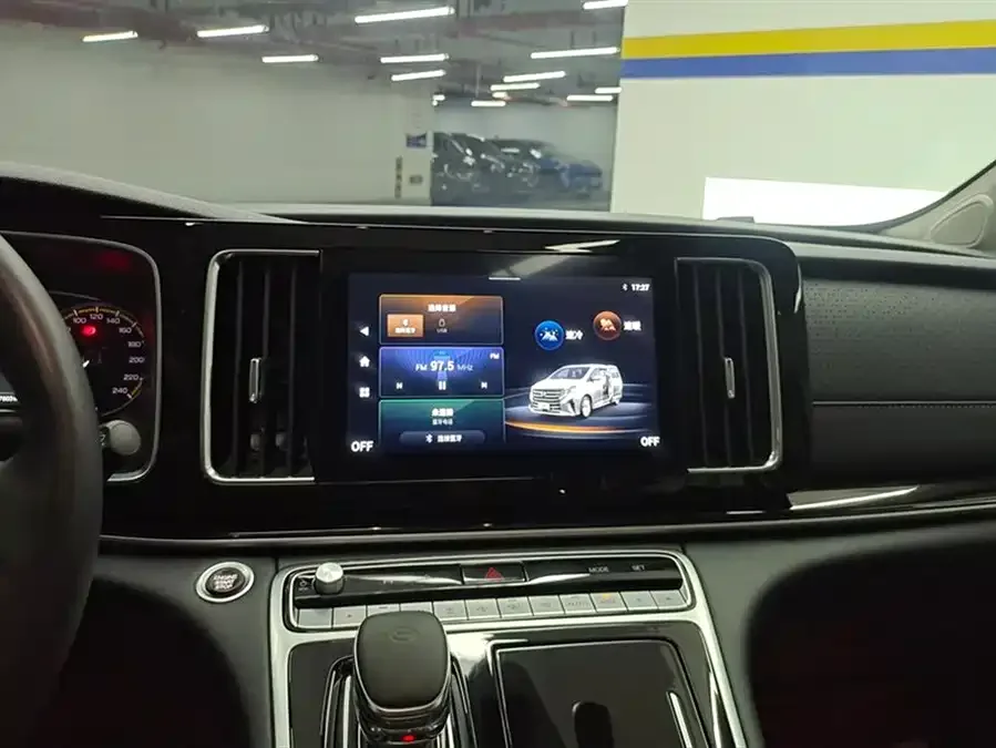 GAC Trumpchi M8 Trumpchi M8 2023 Lingxiu Series 390T Exclusive Edition 2024 — миниатюра 4