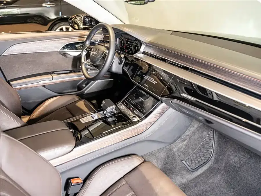 Audi A8 2021 A8L 55 TFSI quattro Premium Edition 2022 — миниатюра 3