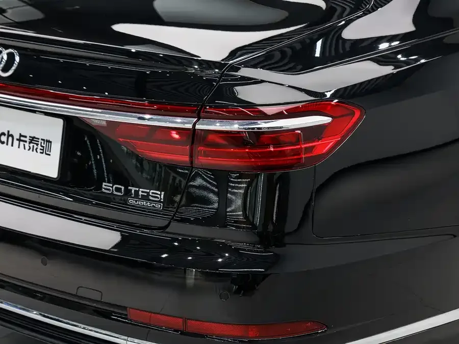 Audi A8 2023 A8L 50 TFSI quattro Premium Edition 2024 — миниатюра 3