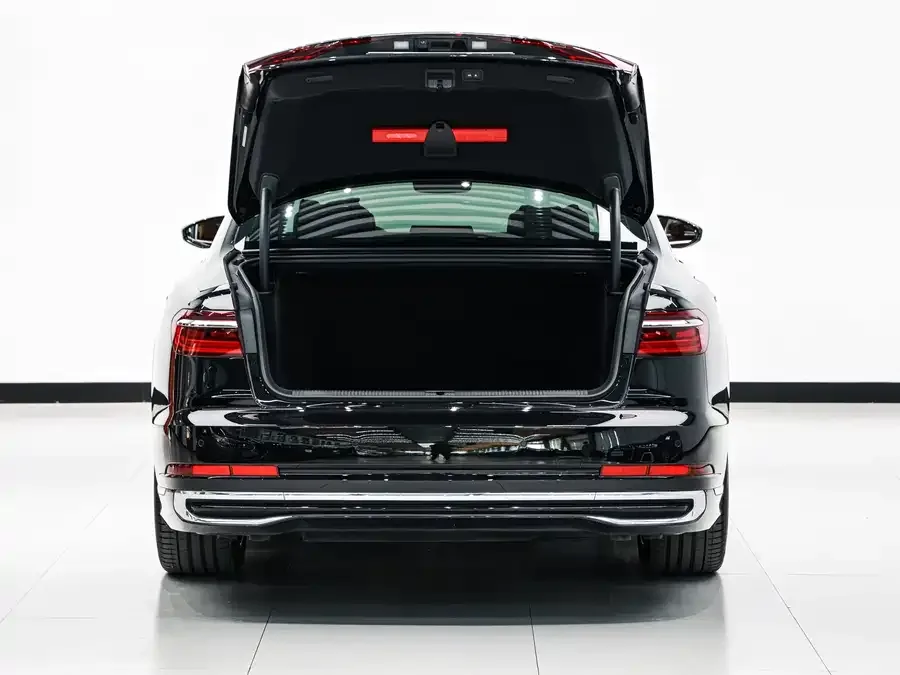 Audi A8 2023 A8L 50 TFSI quattro Premium Edition 2024 — миниатюра 4