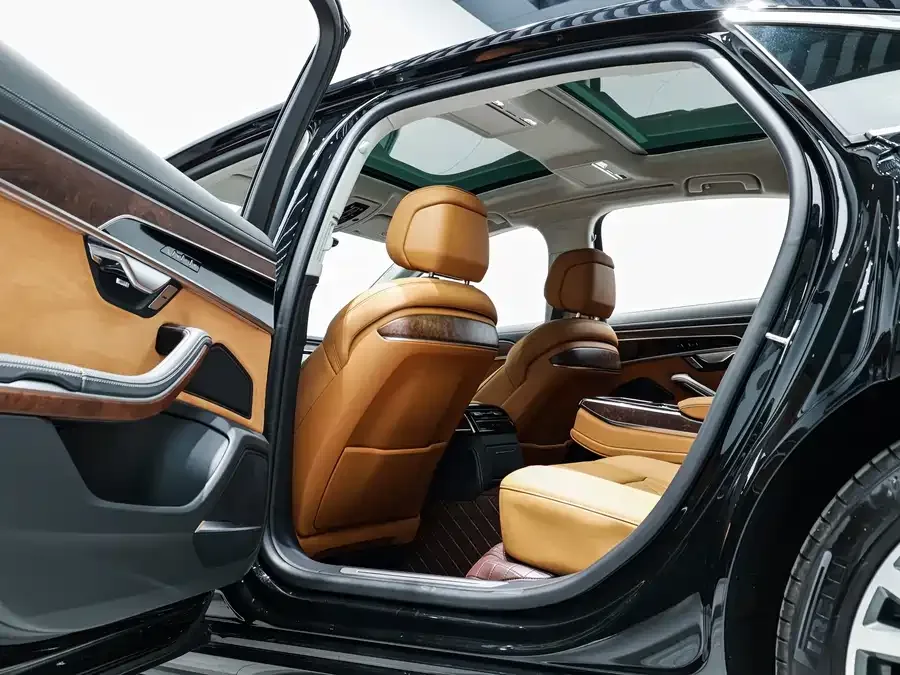 Audi A8 2023 A8L 50 TFSI quattro Premium Edition 2024 — миниатюра 5