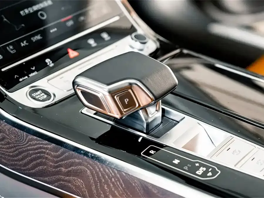 Audi A8 2023 A8L 50 TFSI quattro Premium Edition 2023 — миниатюра 5
