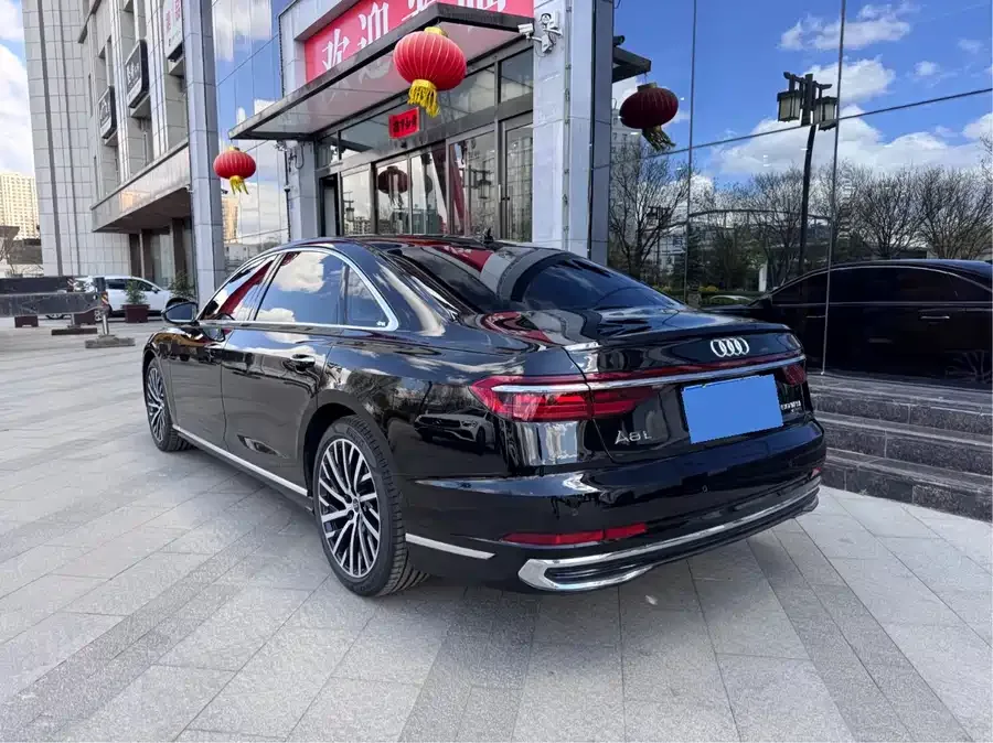 Audi A8 2025 A8L 50 TFSI quattro Premium Edition 2025 — миниатюра 2