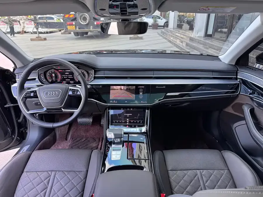 Audi A8 2025 A8L 50 TFSI quattro Premium Edition 2025 — миниатюра 3