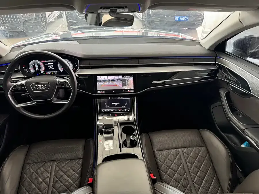Audi A8 2023 A8L 50 TFSI quattro Premium Edition 2023 — миниатюра 4