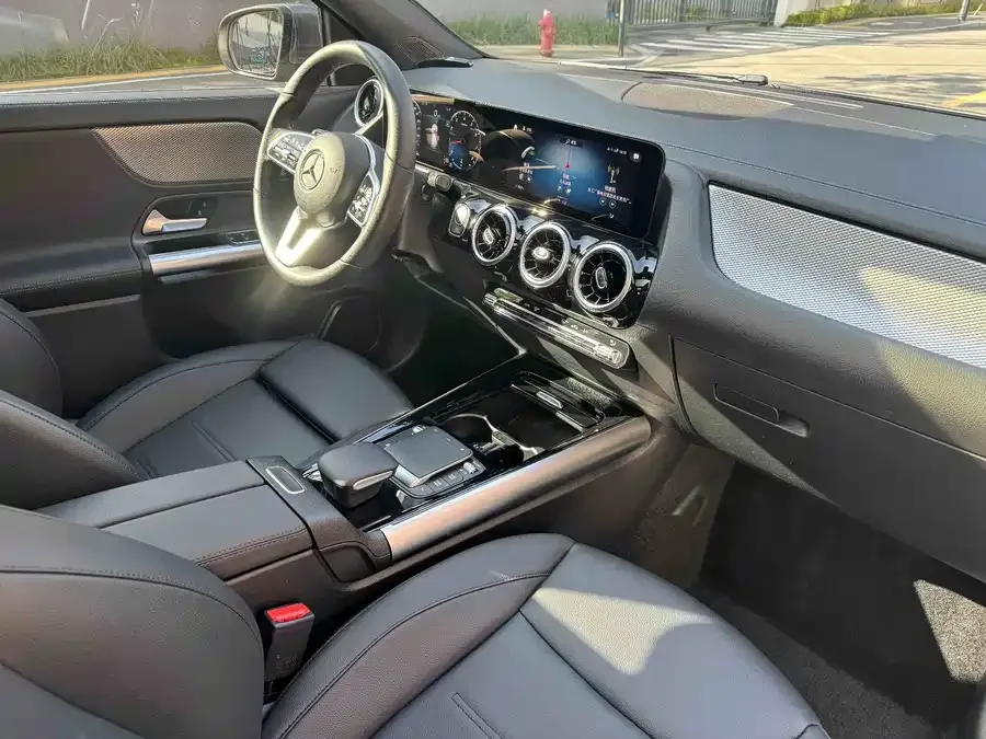 Mercedes-Benz GLA Mercedes-Benz GLA 2022 facelift model 2 GLA 200 2022 — миниатюра 3