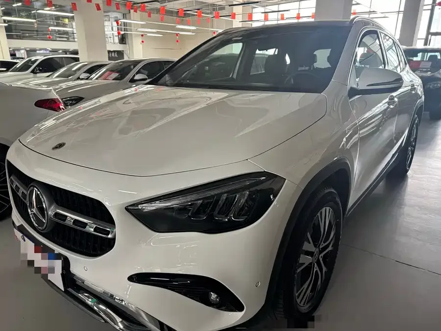 Mercedes-Benz GLA 2024