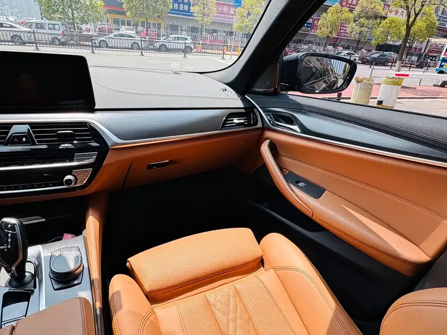 BMW 5 Series BMW 5 Series (Imported) 2022 530i M Sport Package 2022 — миниатюра 4