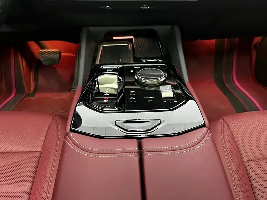 BMW i5 2024 eDrive 35L Premium M Sport Package 2024 — миниатюра 4