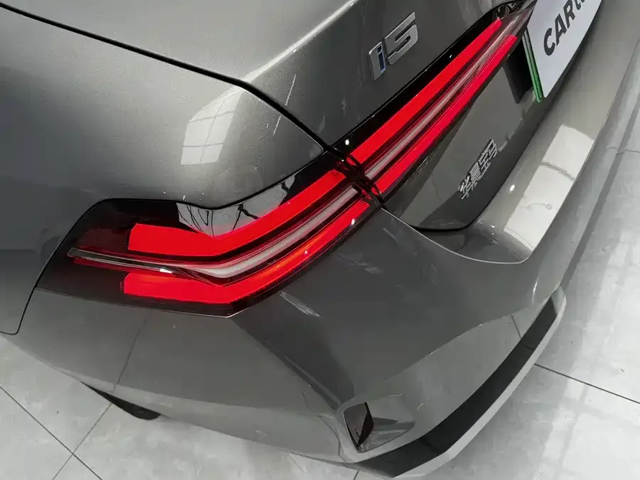 BMW i5 2024 eDrive 35L Premium M Sport Package 2024 — миниатюра 5