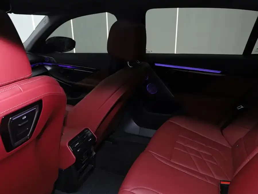BMW i5 2024 eDrive 35L M Sport Package 2025 — миниатюра 2