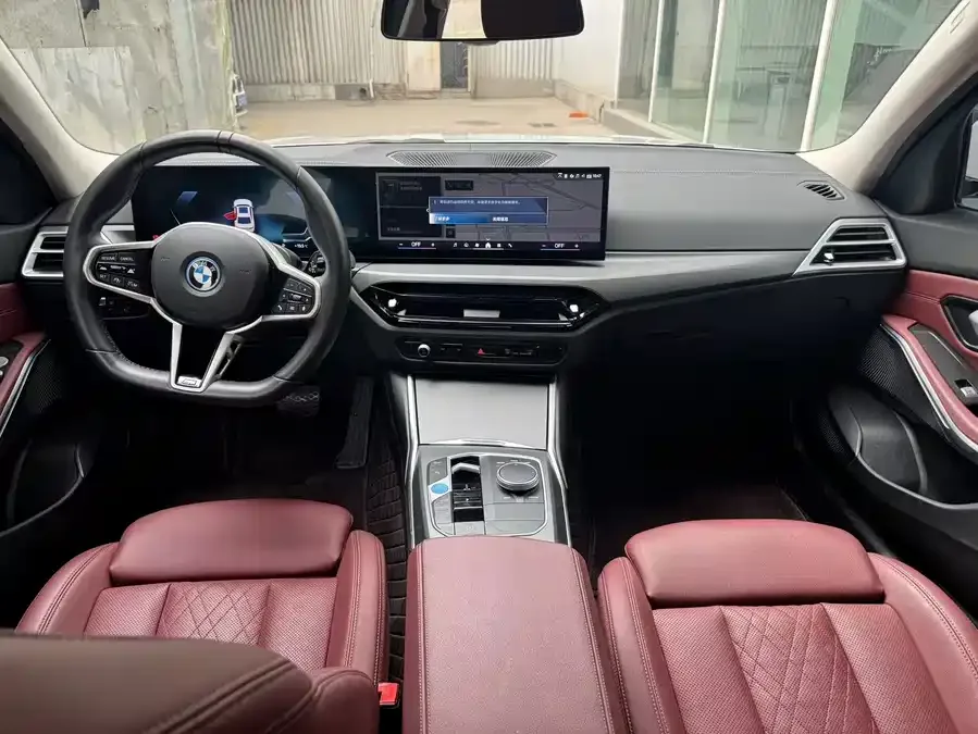 BMW i3 2025 eDrive 35 L 2024 — миниатюра 3