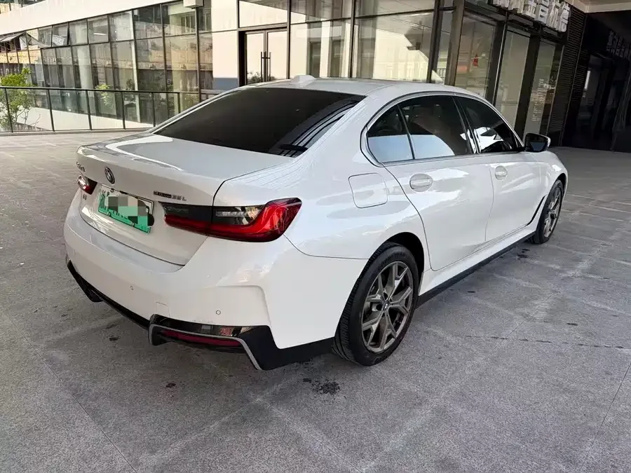 BMW i3 2022 eDrive 35 L 2022 — миниатюра 3