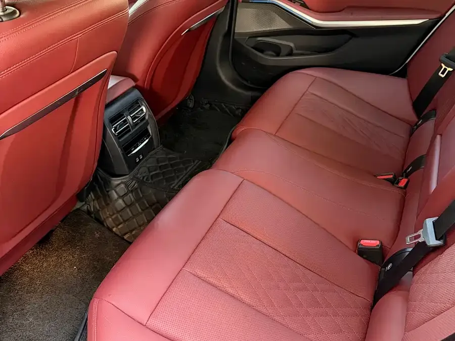 BMW i3 2022 eDrive 35 L 2022 — миниатюра 4