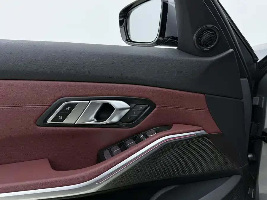 BMW i3 2022 eDrive 35 L 2022 — миниатюра 4