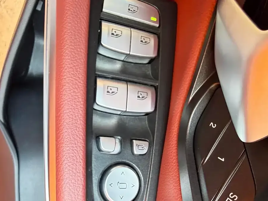 BMW i3 2024 eDrive 35 L 2024 — миниатюра 5