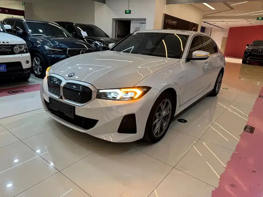 BMW i3 2024