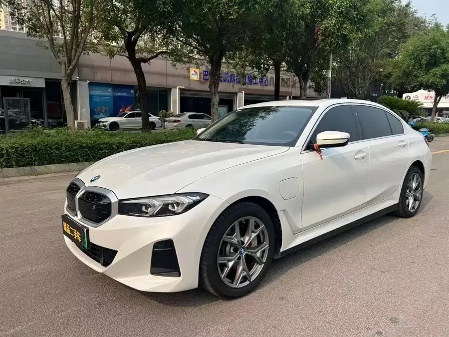 BMW i3 2023