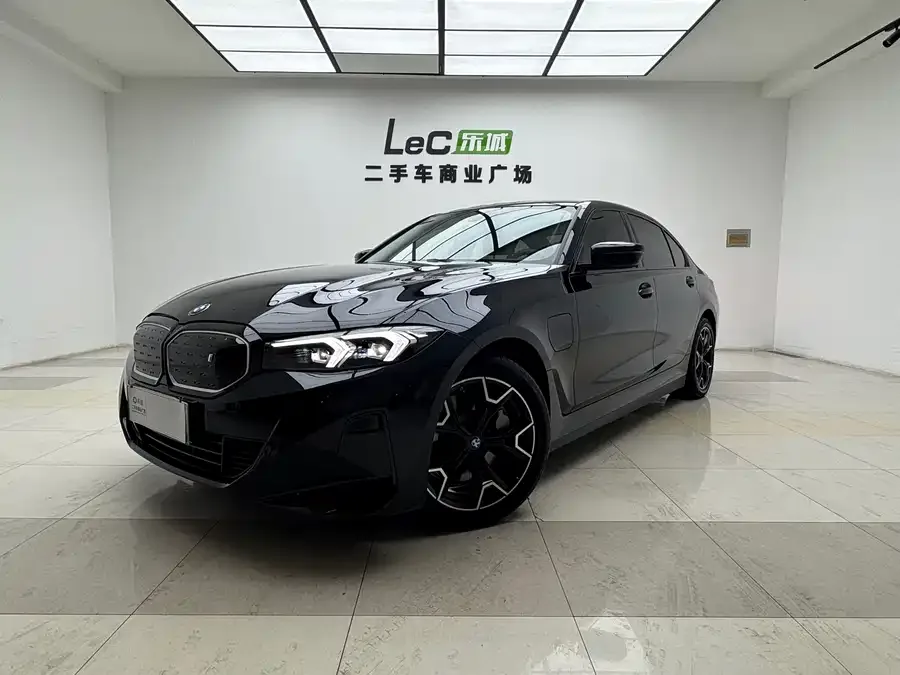 BMW i3 2024 eDrive 40 L Night Edition 2024 — фото 1, купить с доставкой в Москву