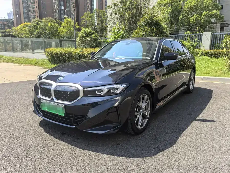 BMW i3 2025