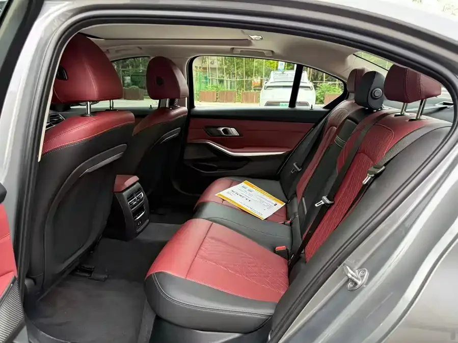 BMW i3 2022 eDrive 35 L 2022 — миниатюра 2