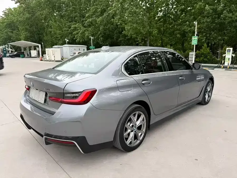 BMW i3 2022 eDrive 35 L 2022 — миниатюра 3